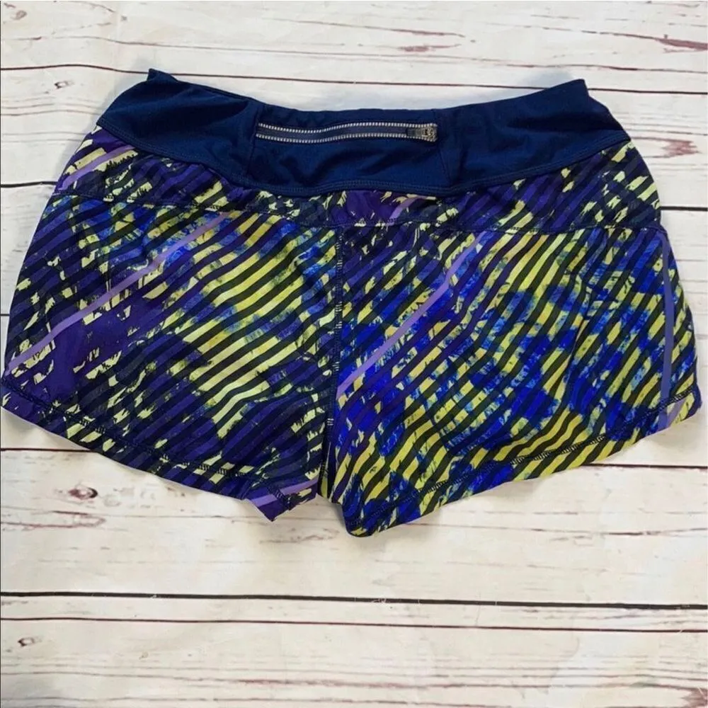 Athleta Pulse Printed Running Shorts Size Small - Image 4