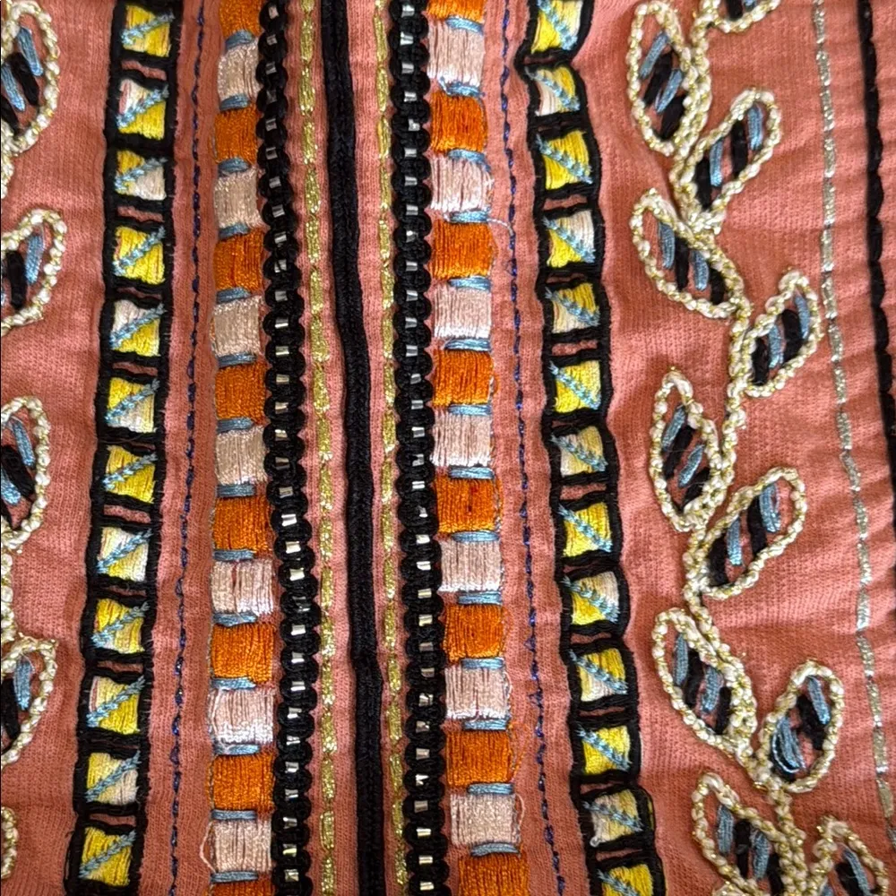 Anthropologie Akemi & Kim coral Long Sleeve Tee with Embroidery, sequin size S - Image 9