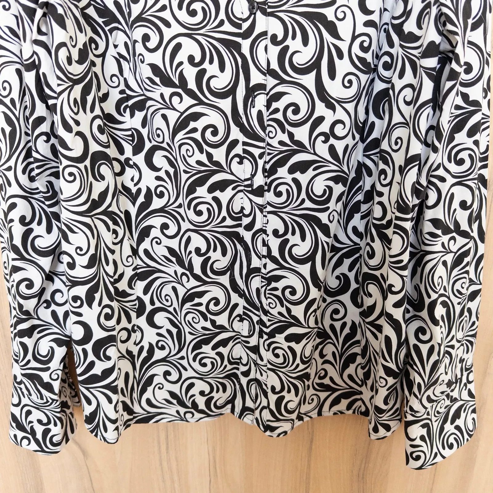 Ashley Stewart Womens Button Down Shirt 24 Black White Long Sleeve Lightweight - Image 3