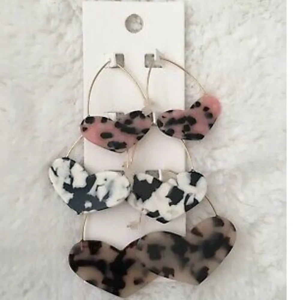 ✨ Set of Heart Wire Hoop Earring Set✨ - Image 3