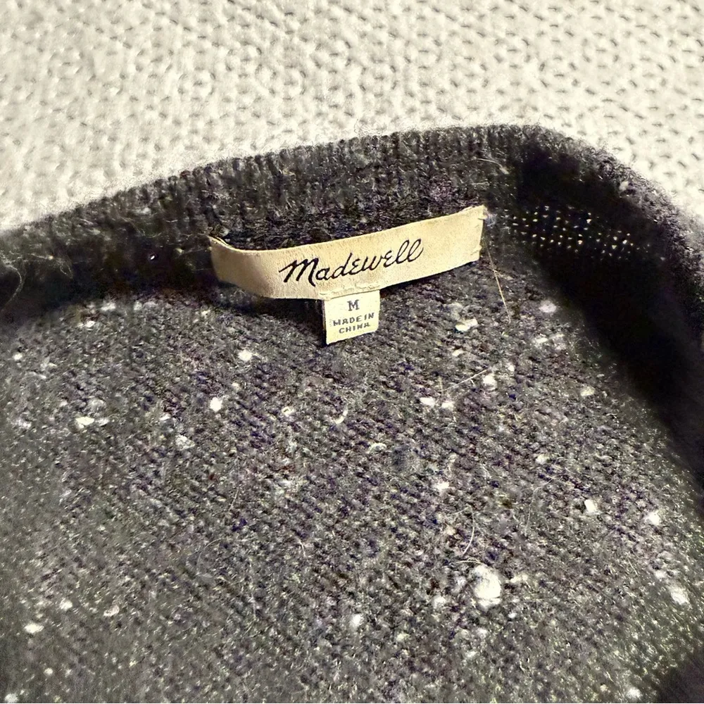 Madewell Donegal Kent Cardigan Sweater in Coziest Yarn in Dark Gray Size Medium - Image 6