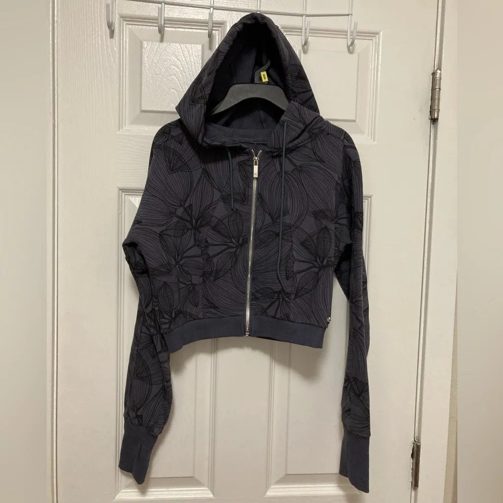 Buff Bunny Collection Gray Citrus Floral Leaf Cropped Zip-Up Hooded Jacket - Image 12