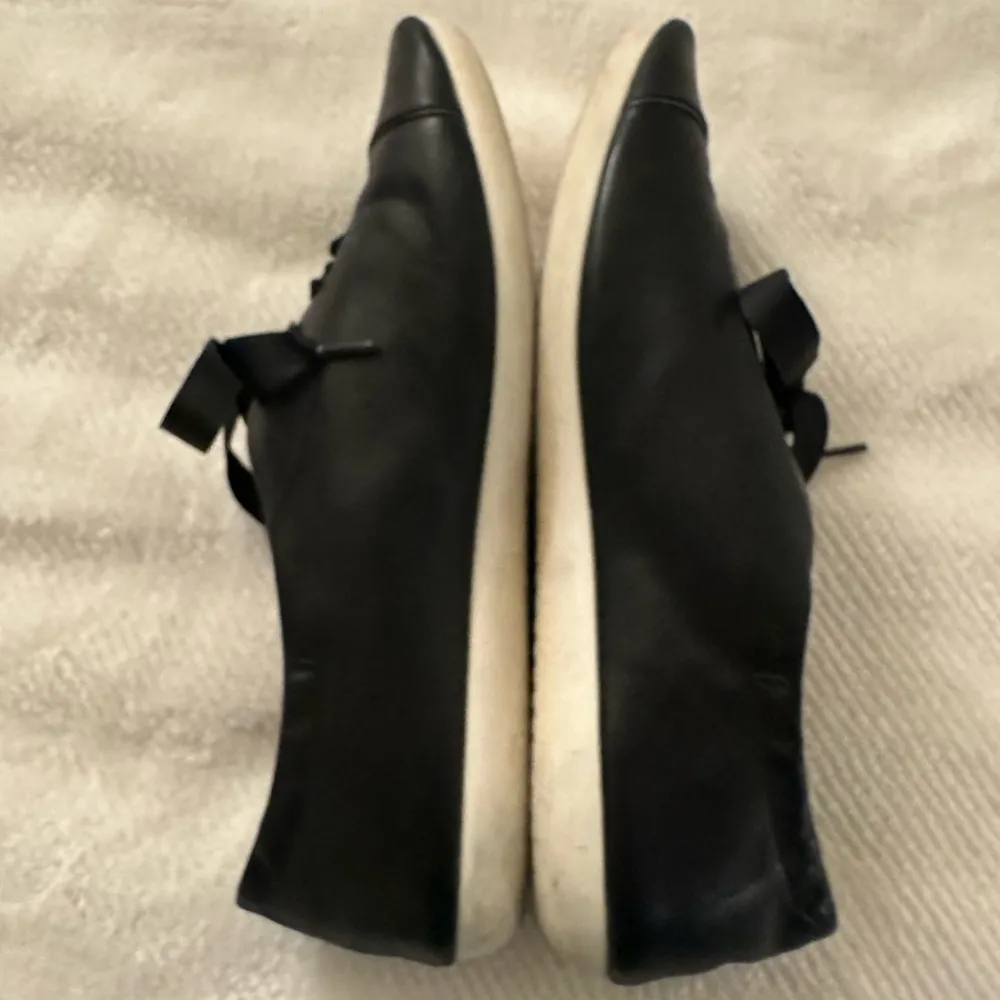 Clarks Artisan Black Ribbon Lace Up Ballet Flat Sneaker Shoes Womens 8.5 - Image 6