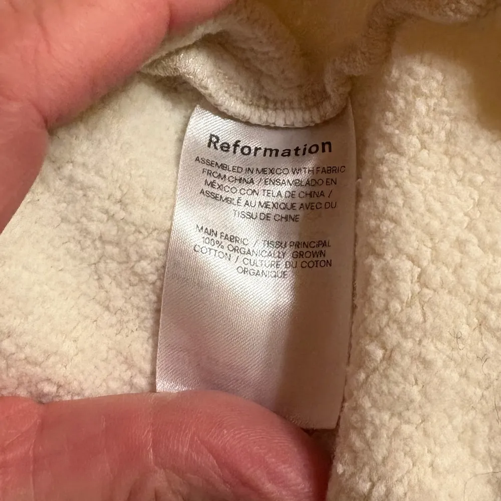 Skye Boyfriend Sweatpants in Fior Di Latte - Image 8