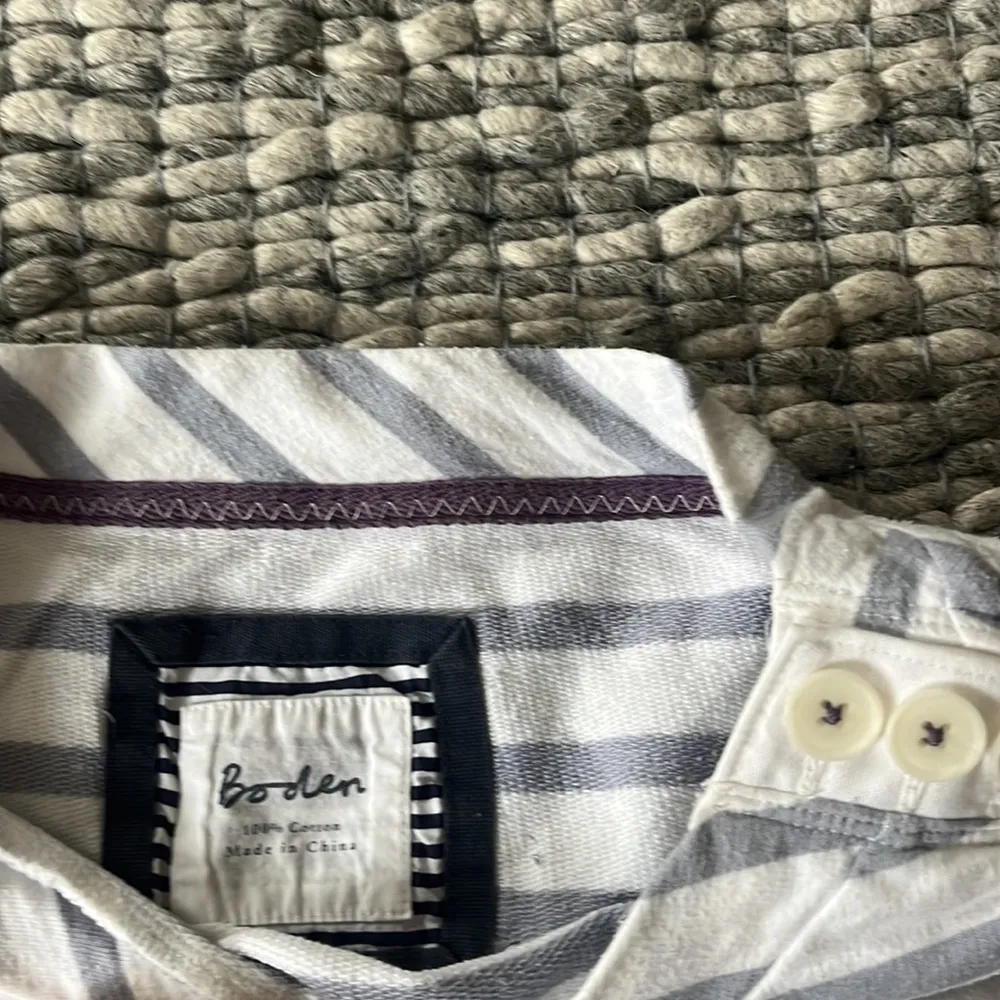 Boden Sweater Size 6 - Image 2