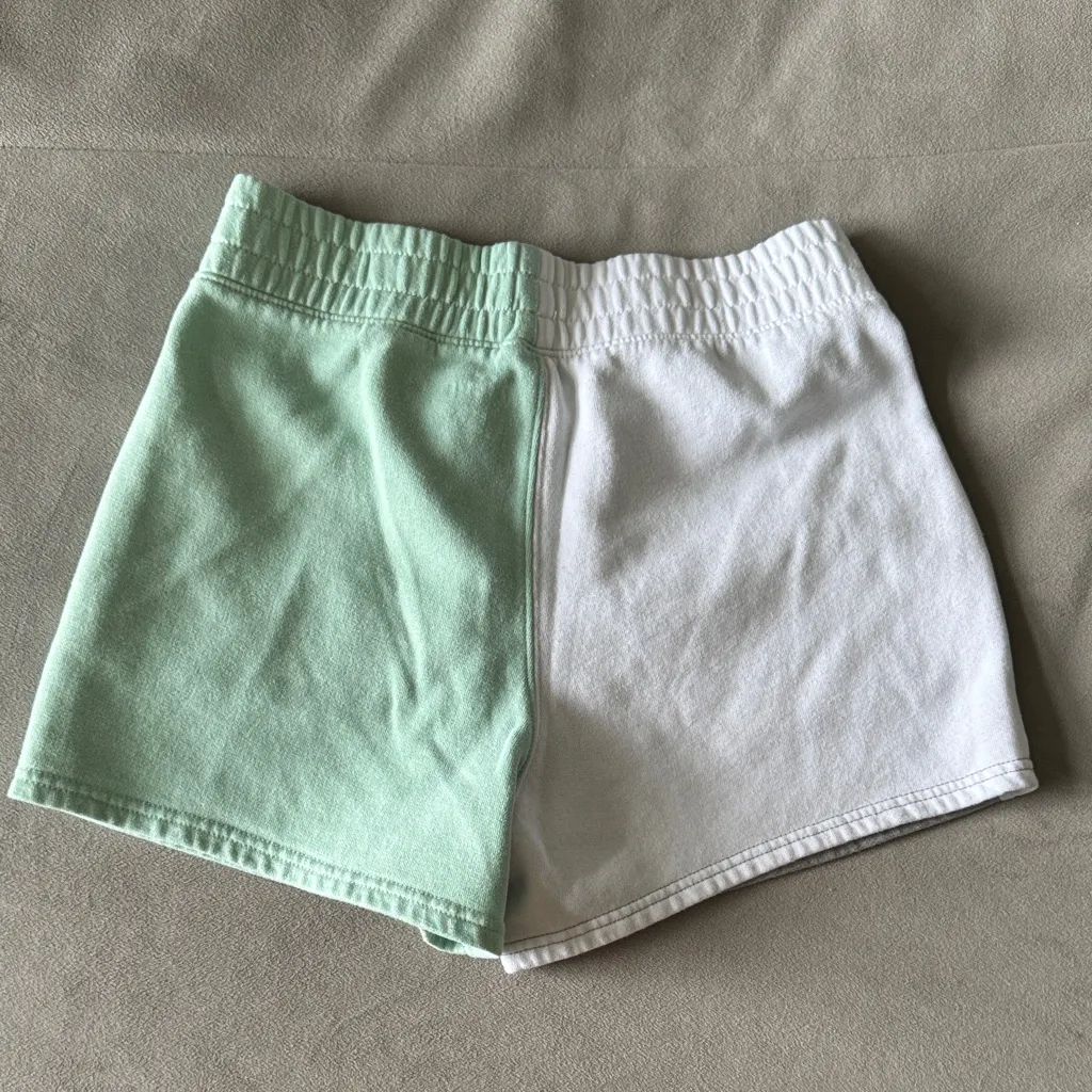 Hollister Ultra Hi-Rise Athletic Shorts - Image 4
