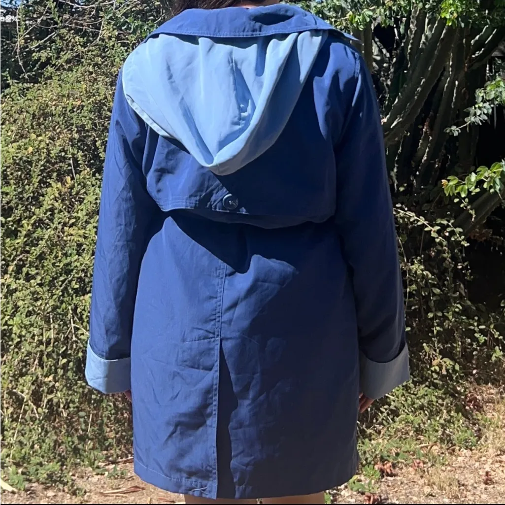 Elegant Blue Trench Coat with Belt - Image 3