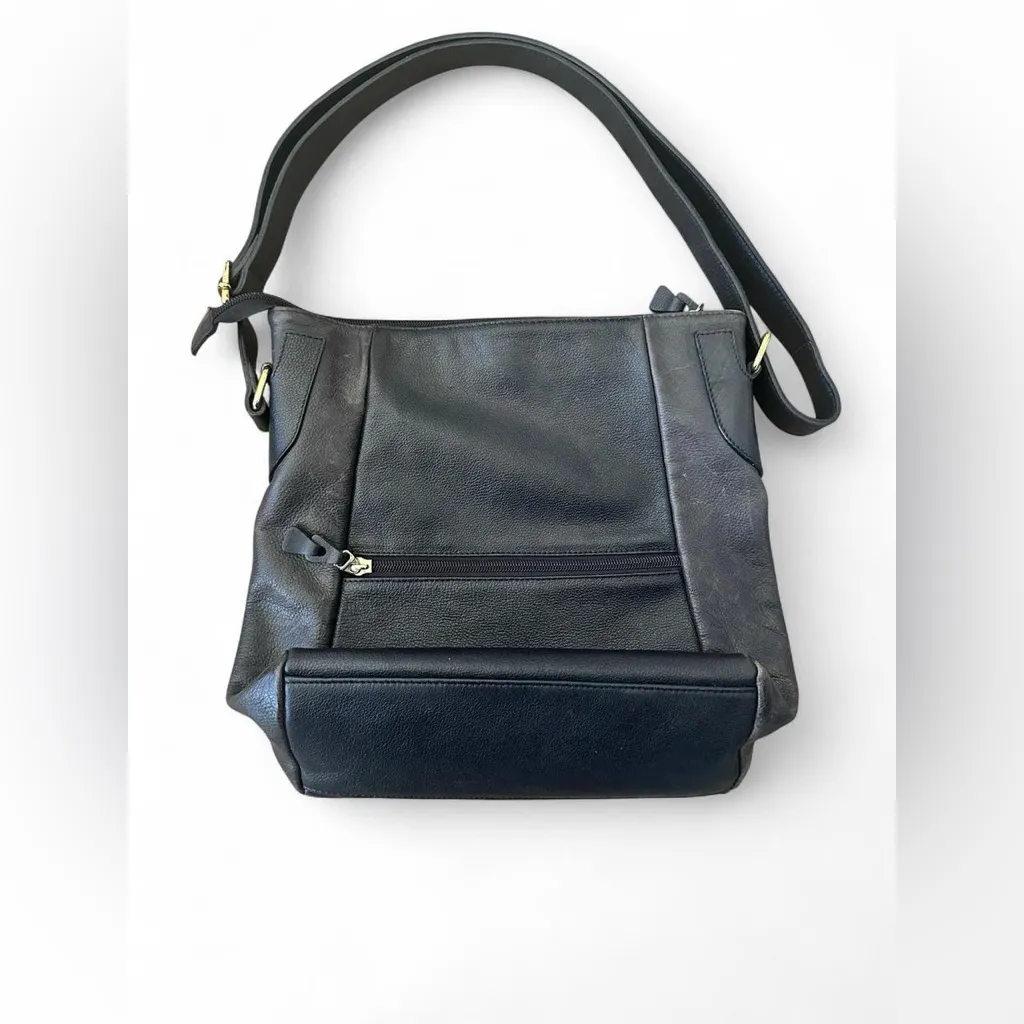 Velez floral Embossed Shoulder Bag Black - Image 4