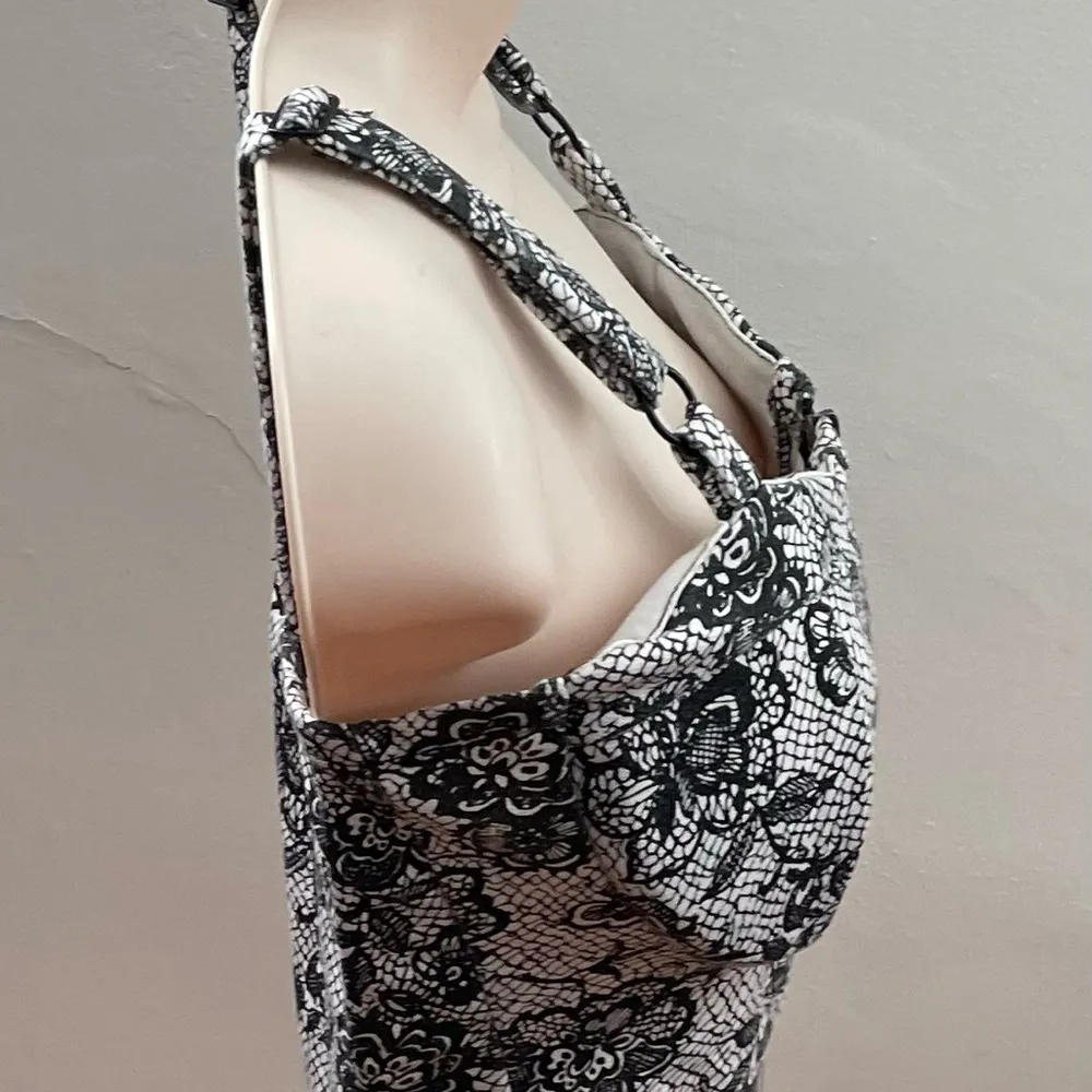 The Arte by Zenana lace black & white zip front bustier corset crop top, size S - Image 11