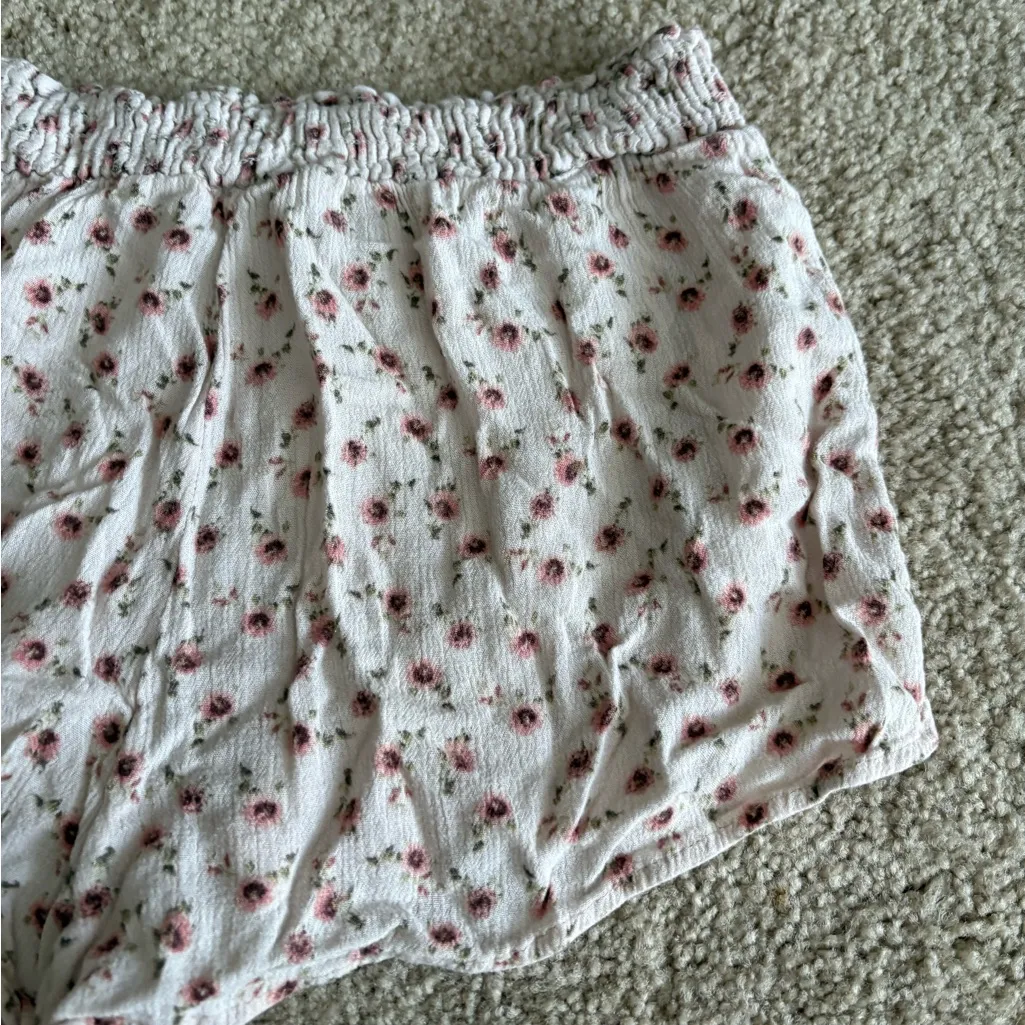 Urban outfitters out from under Lilly lounge Shirred ruffle micro shorts small - Image 10