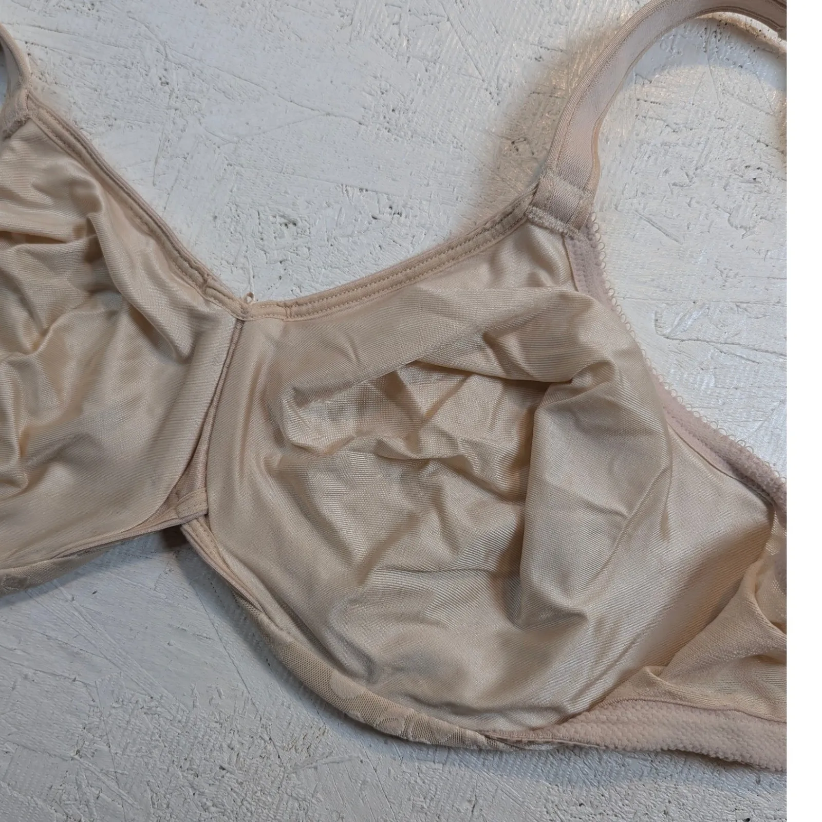 Wacoal 85567 Full Figure Comfort Lace Underwire Bra – Beige 38DDD - Image 7