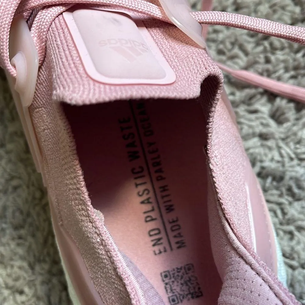 Woman’s running shoes - Image 2