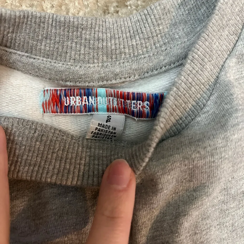 Urban Outfitters Heather Gray Cropped, Ribbed Sweatshirt - Image 2