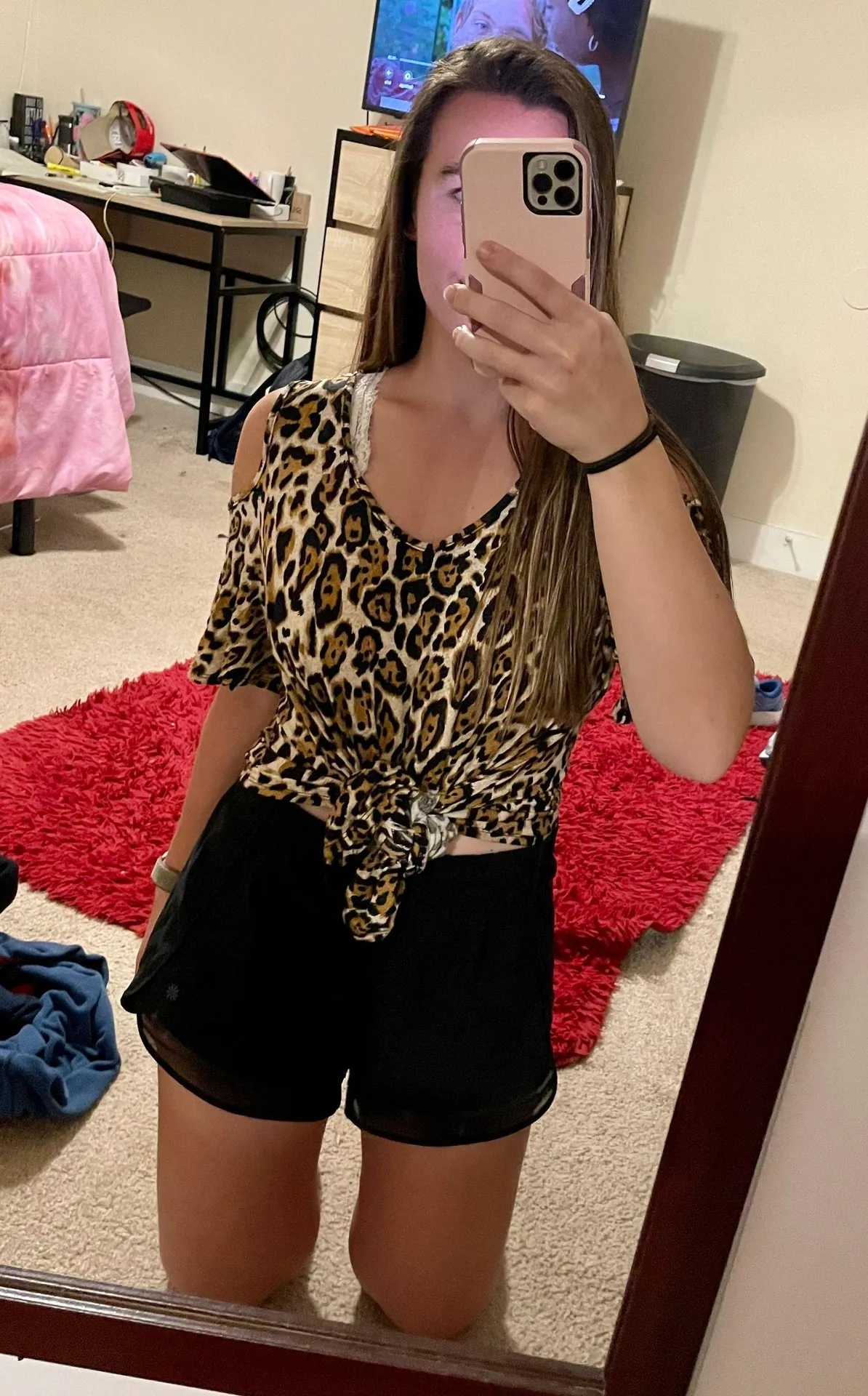 Wanna B Leopard Cold Shoulder Cropped Top - Image 2