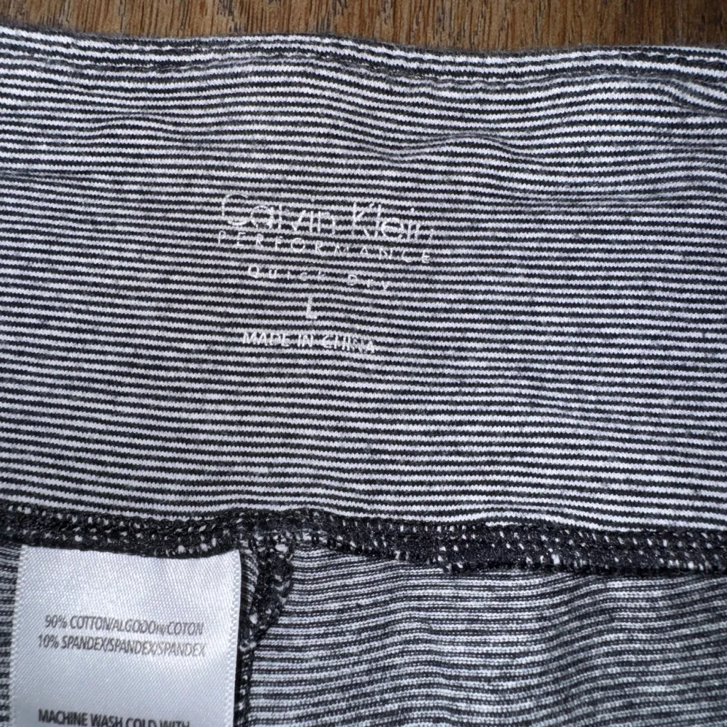 Calvin Klein Performance cropped length leggings Size L - Image 4