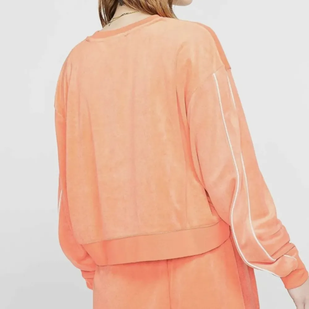 Nike Sportswear Womens Retro Femme Crew Terry Sweatshirt - Image 2