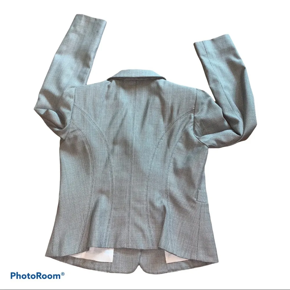 Armani Collezioni  Virgin Wool One Button Blazer Suit Jacket size 6 - Image 3