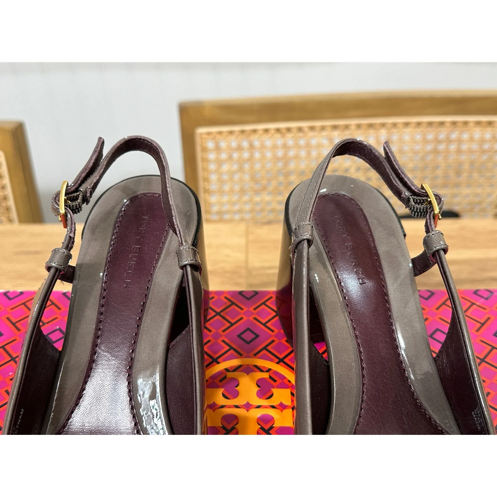 Tory Burch Georgia Slingback 70 mm Pump Smoke Gray Leather Size 5 NIB Sleek Work - Image 8