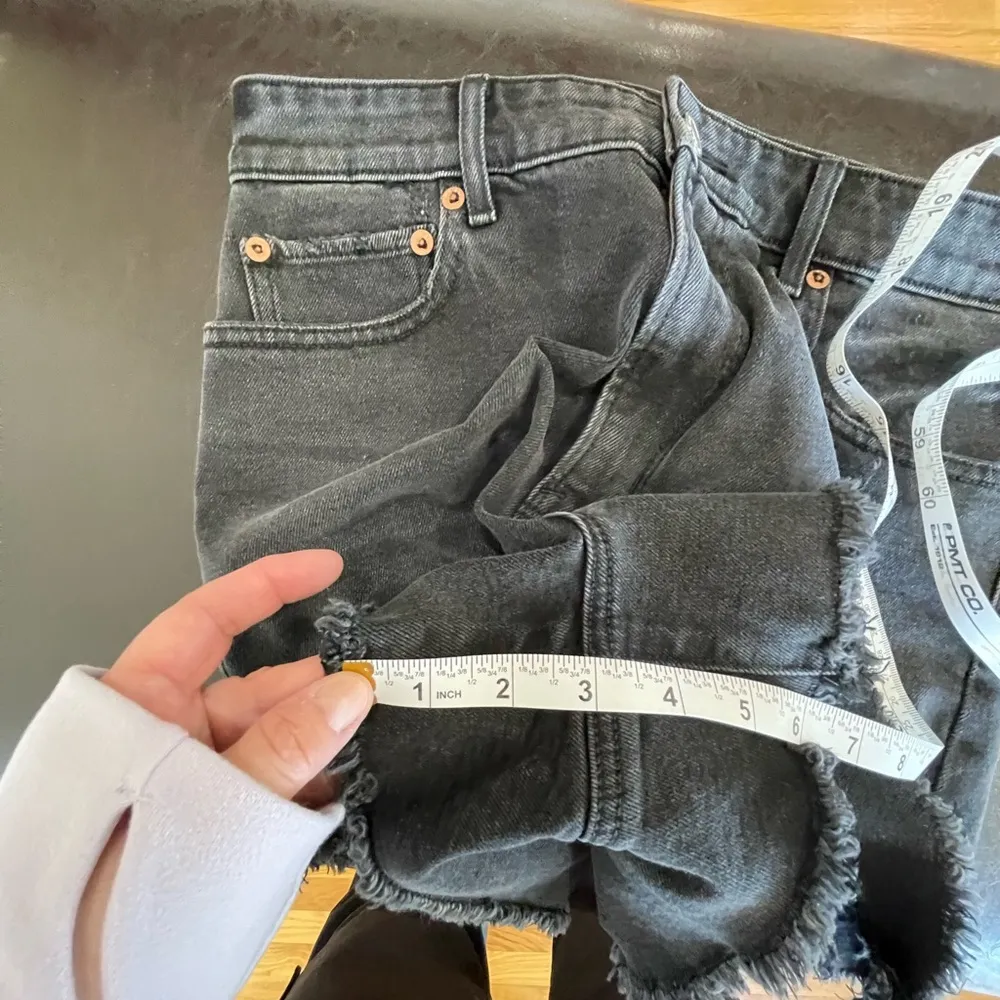 American Eagle highest rise 90's boyfriend short festival concert summer stretch - Image 5