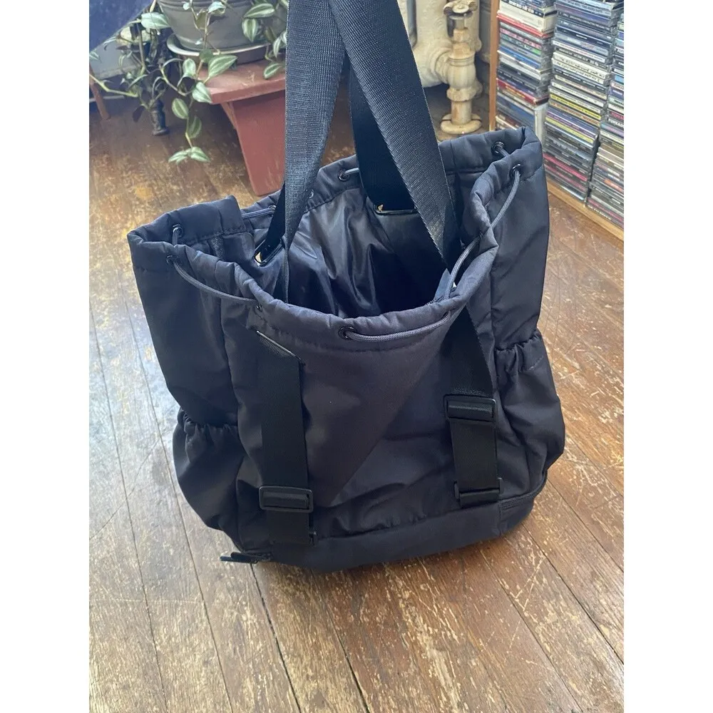 Beyond Yoga Convertible Gym Yoga Bag Backpack Black Tote Weekend Bag - Image 9