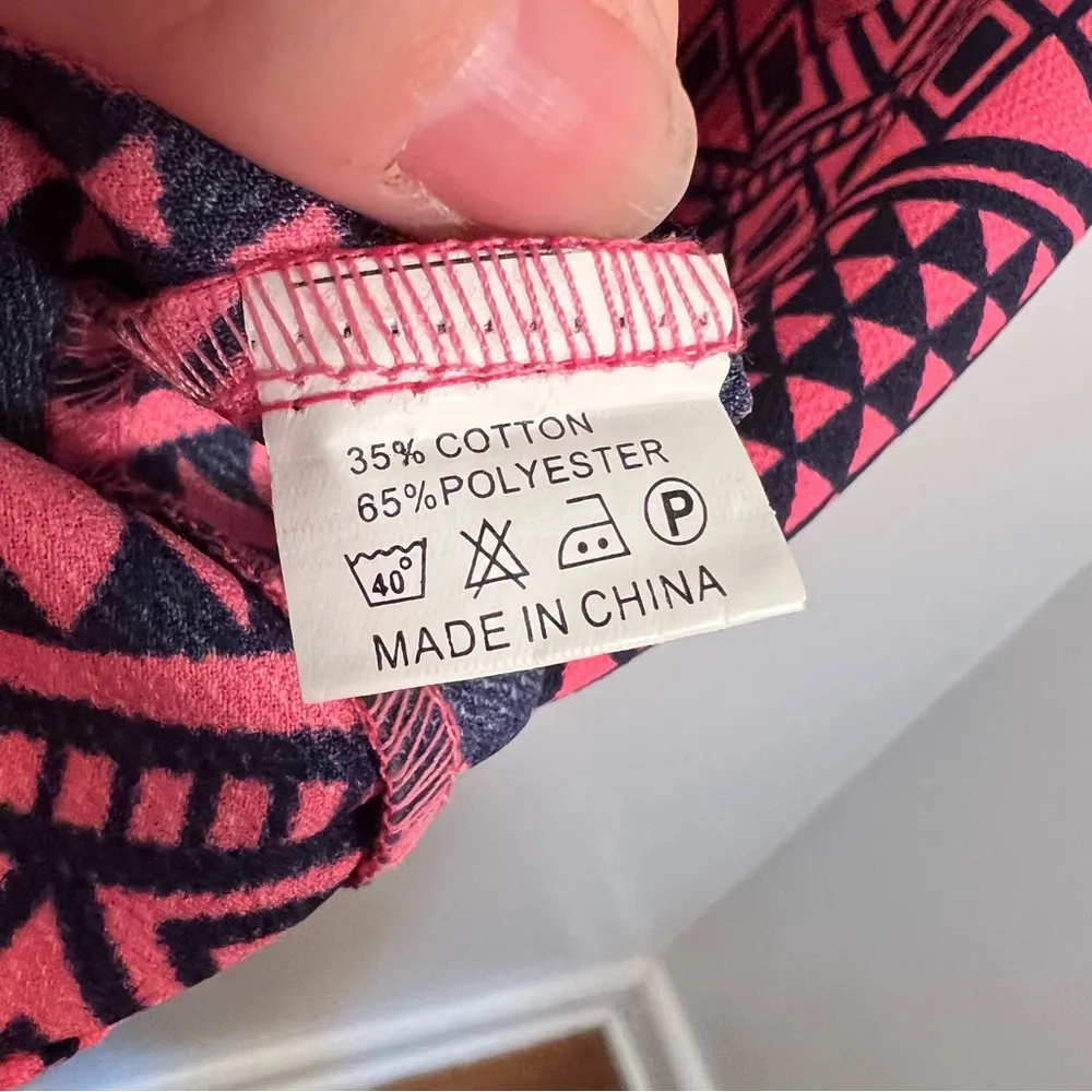 Mika & Gala Sleeveless Blouse Navy Pink Geometric - Image 8