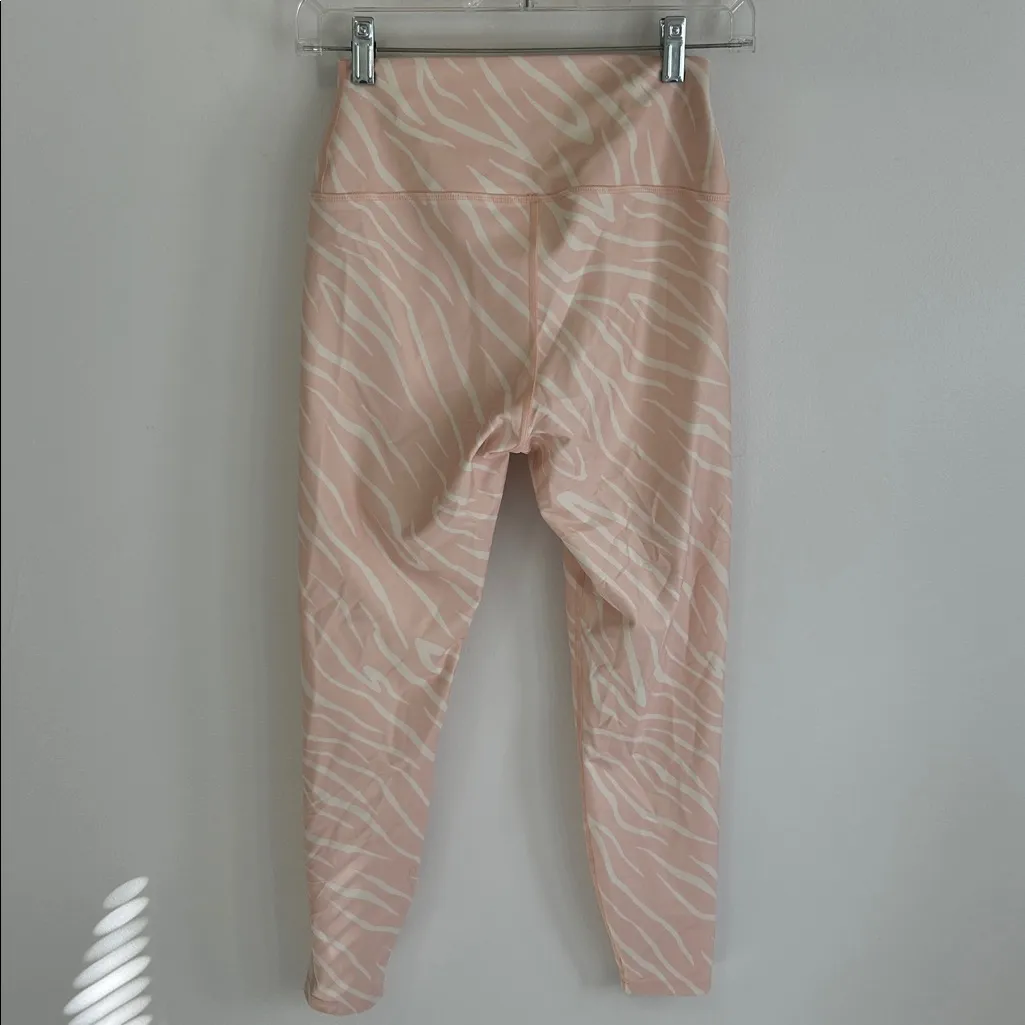 Carbon38 Peach White Zebra Leggings Size M - Image 3