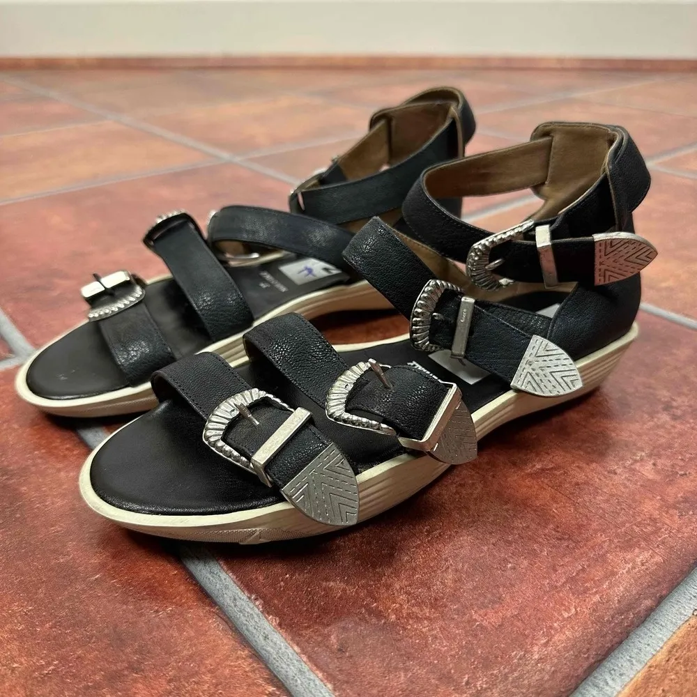 Golden Goose Silver Buckle Leather Sandals Size 37 - Image 8