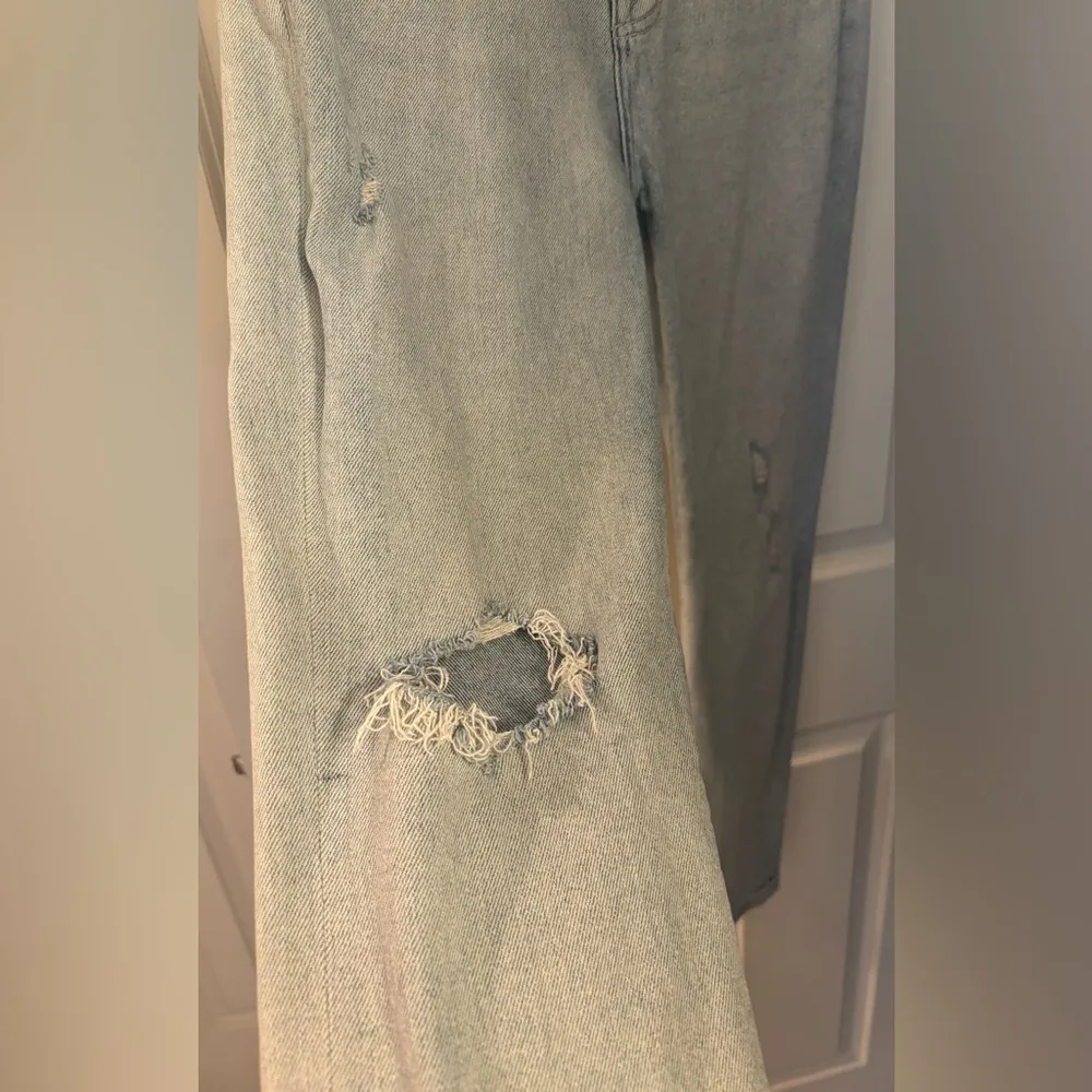 Seven For All Mankind LUXE VINTAGE JOSEFINA, Distressed Light Wash, Size 27 - Image 3