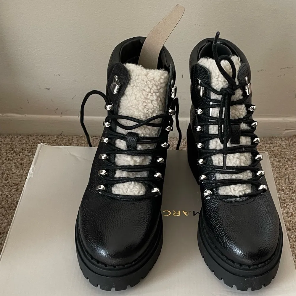 Marc Fisher LTD Nairy Lace Up Genuine Shearling Lug Sole Bootie Size 7 NIB - Image 2