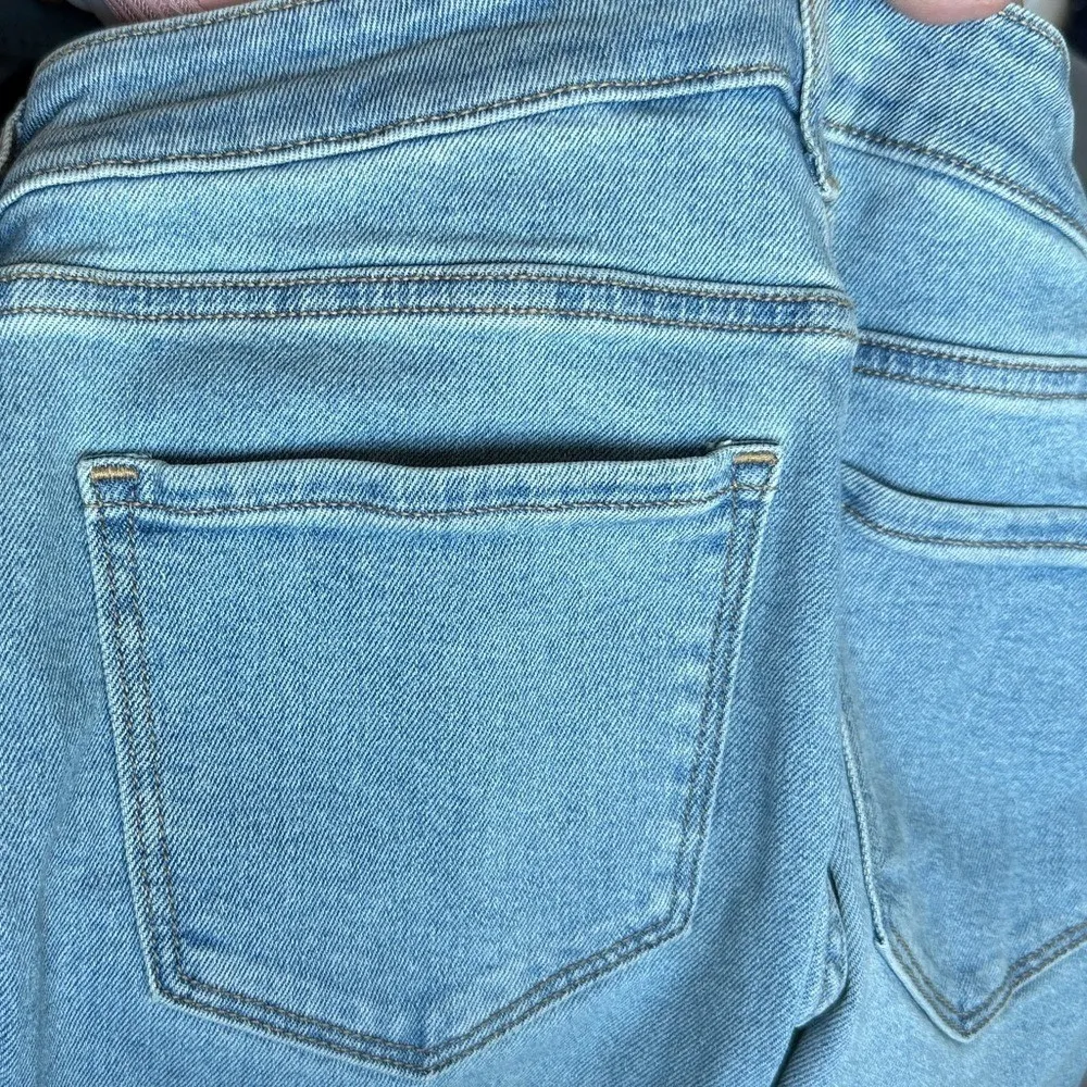 OLD‎ NAVY Womens Rockstar Super Skinny Mid Rise Jeans Light Wash Size 6 - Image 5