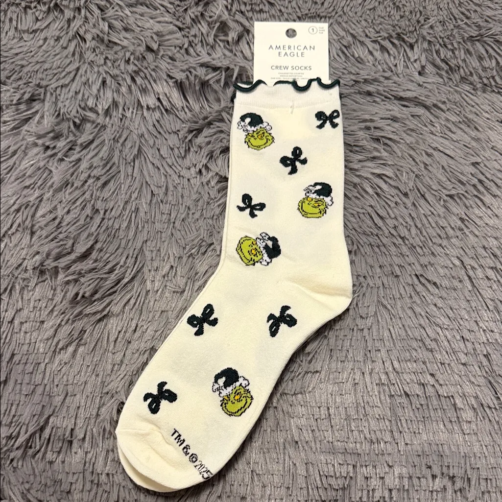 American Eagle Outfitters Cream Grinch Socks - Image 2