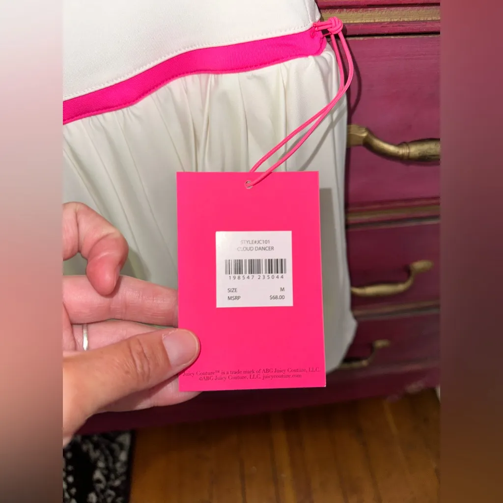 NWT Juicy Couture Cloud Dancer Athletic Skirt In White & Hot Pink Detailing - Image 4