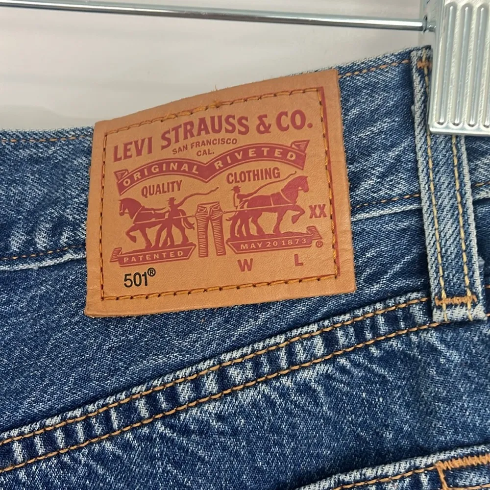 Levi's Size 27 Blue Button Fly Cutoff Denim 501 Jean Shorts - Image 5