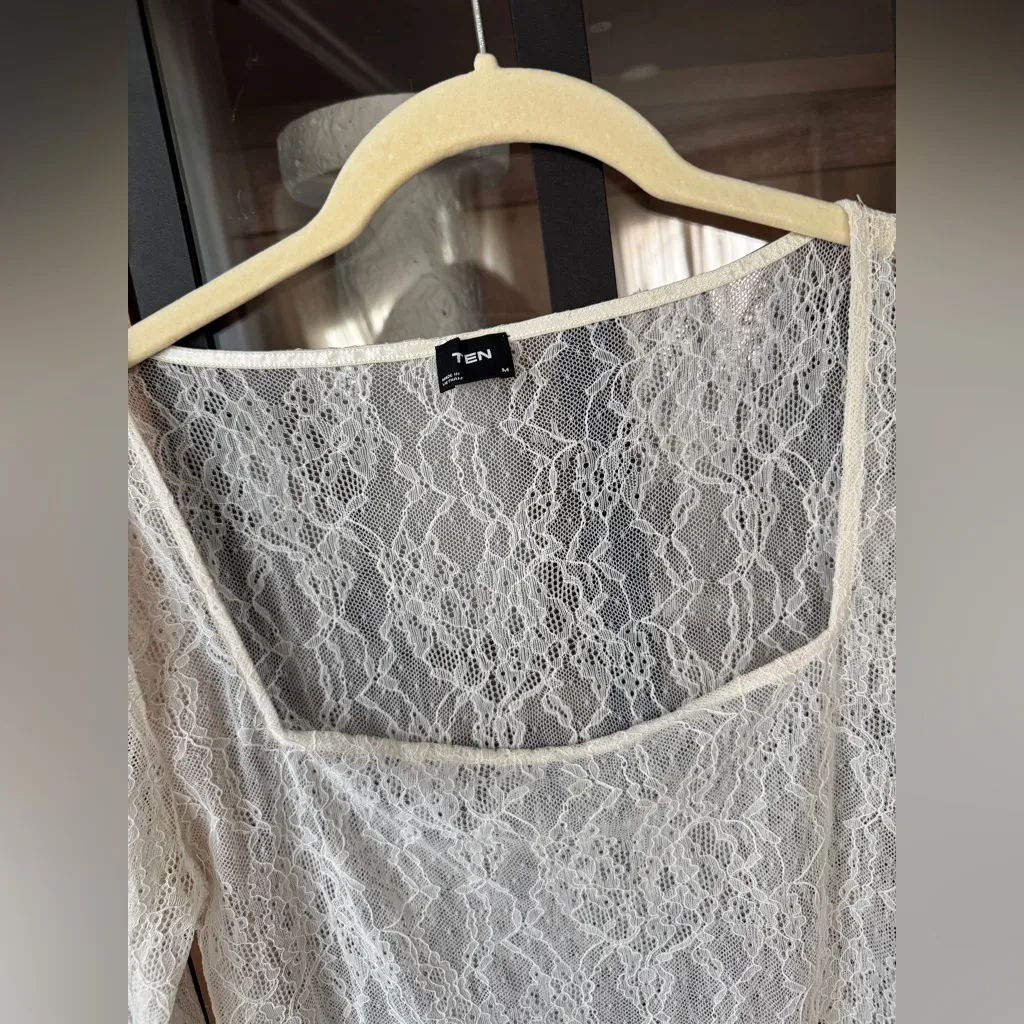 Aritzia Reverie lace Bodysuit long sleeve sheer thong square neck sexy top TEN - Image 5