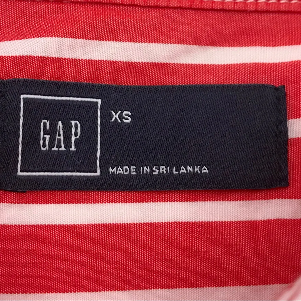 GAP Red White‎ Stripe Half Shirt Button Office XS - Image 4
