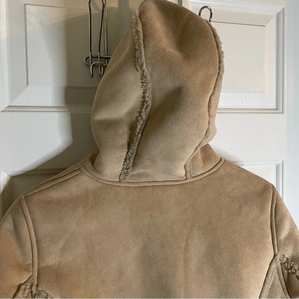 L.L. Bean Tan Faux Suede Sherpa - Image 8