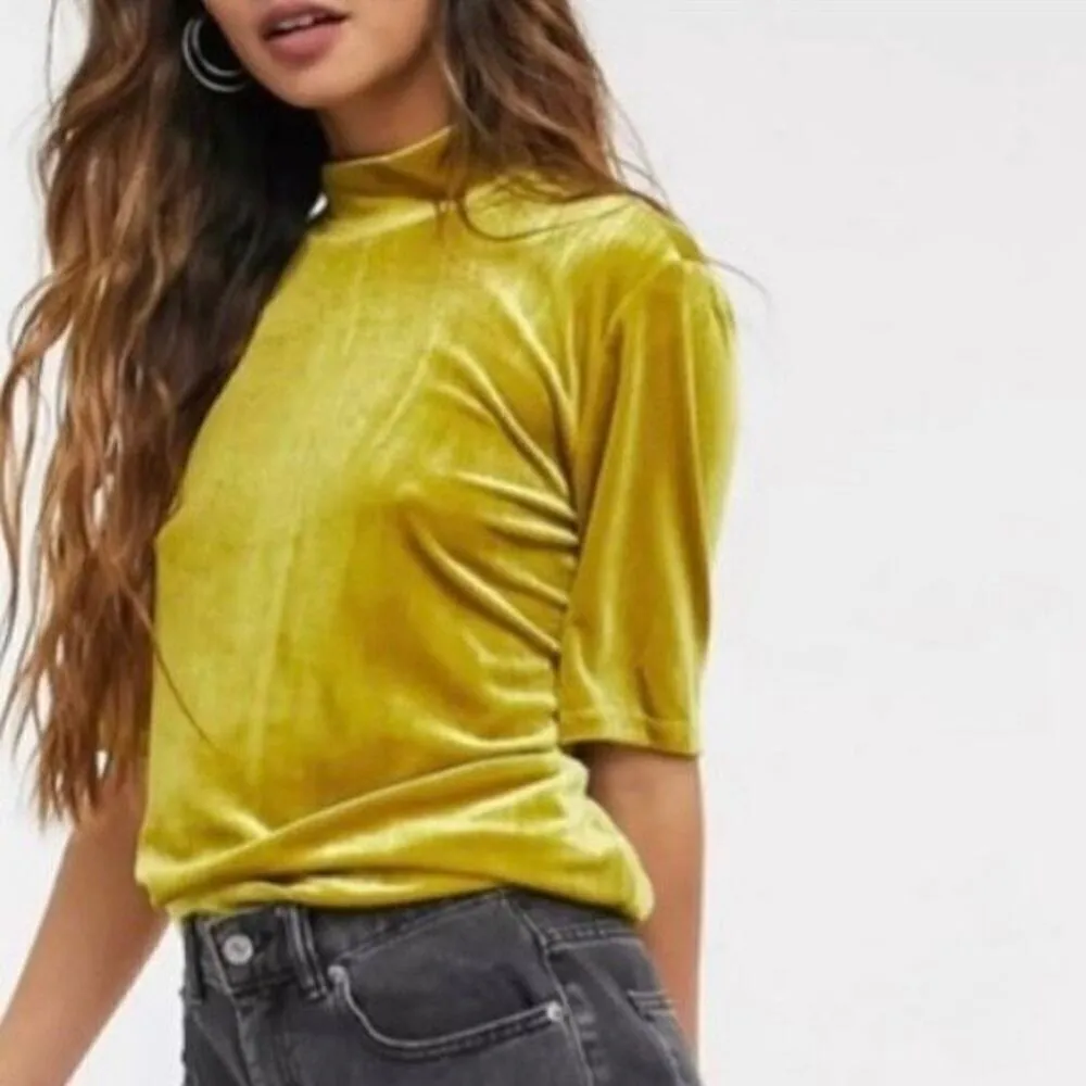 Madewell Velvet Mockneck Tee Short Sleeve Blouse Top in Mustard Golden Yellow si - Image 5
