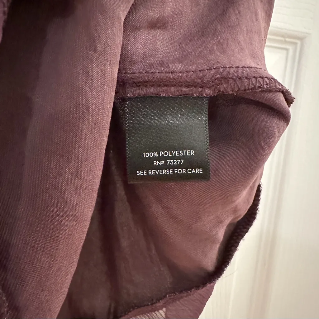 Vera Wang Sleeveless Satin Chiffon Asymmetrical Hem V Neck Top Purple sz Small - Image 8