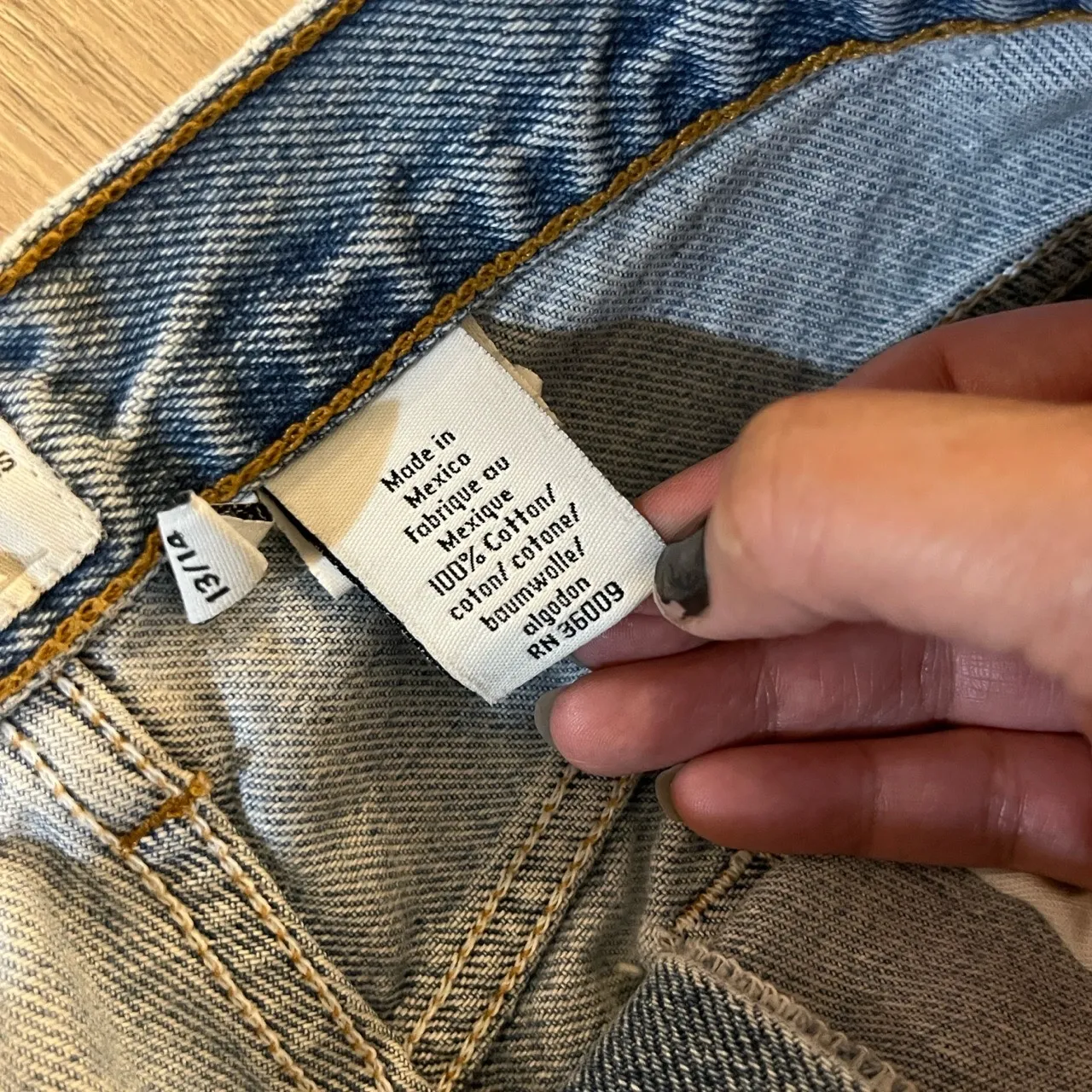 Vintage Calvin Klein Jeans Size 13/14‎ Light Wash Blue High Waist Cuffed Classic - Image 10