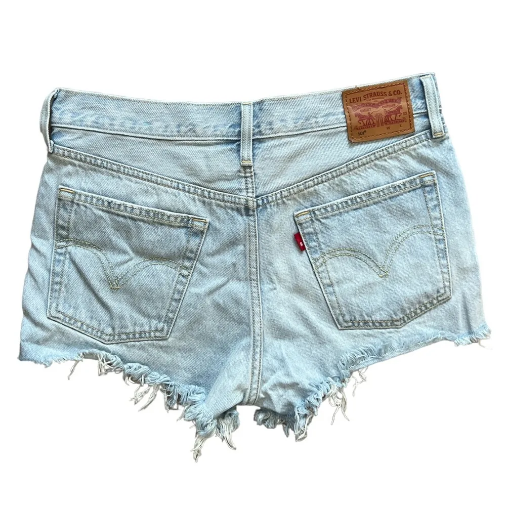 Levi’s 501 Cut Off Denim Light Wash Button Fly Shorts | Blue | 28 - Image 4