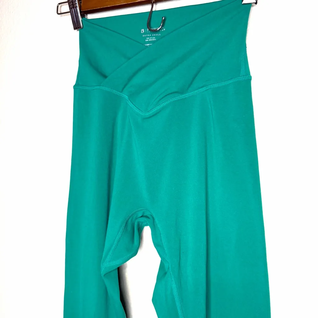 Buffbunny Collection Womens XS Crossover Waist Legacy Leggings Lucky Charm Green - Image 6