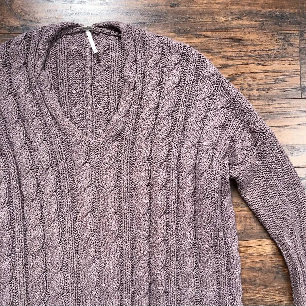 Free People • Easy Cable V Neck Sweater taupe Mushroom oversized tunic cotton - Image 6