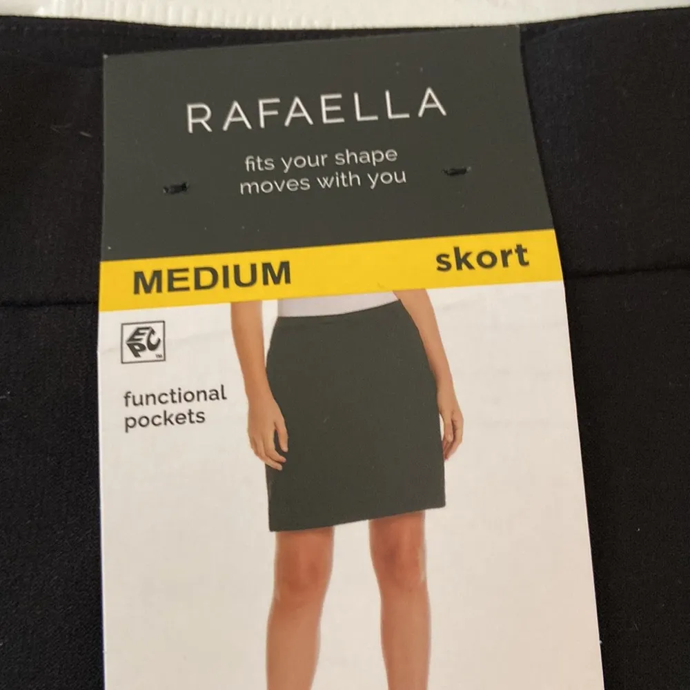RADAELLA Skorts size M length 18” waist 32” brand new black color - Image 2