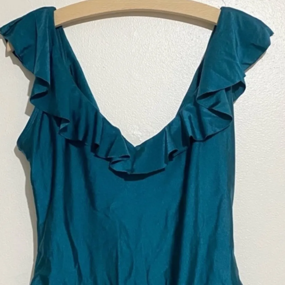 Tahari green shimmer v-neck ruffled one piece swimsuit - Image 3