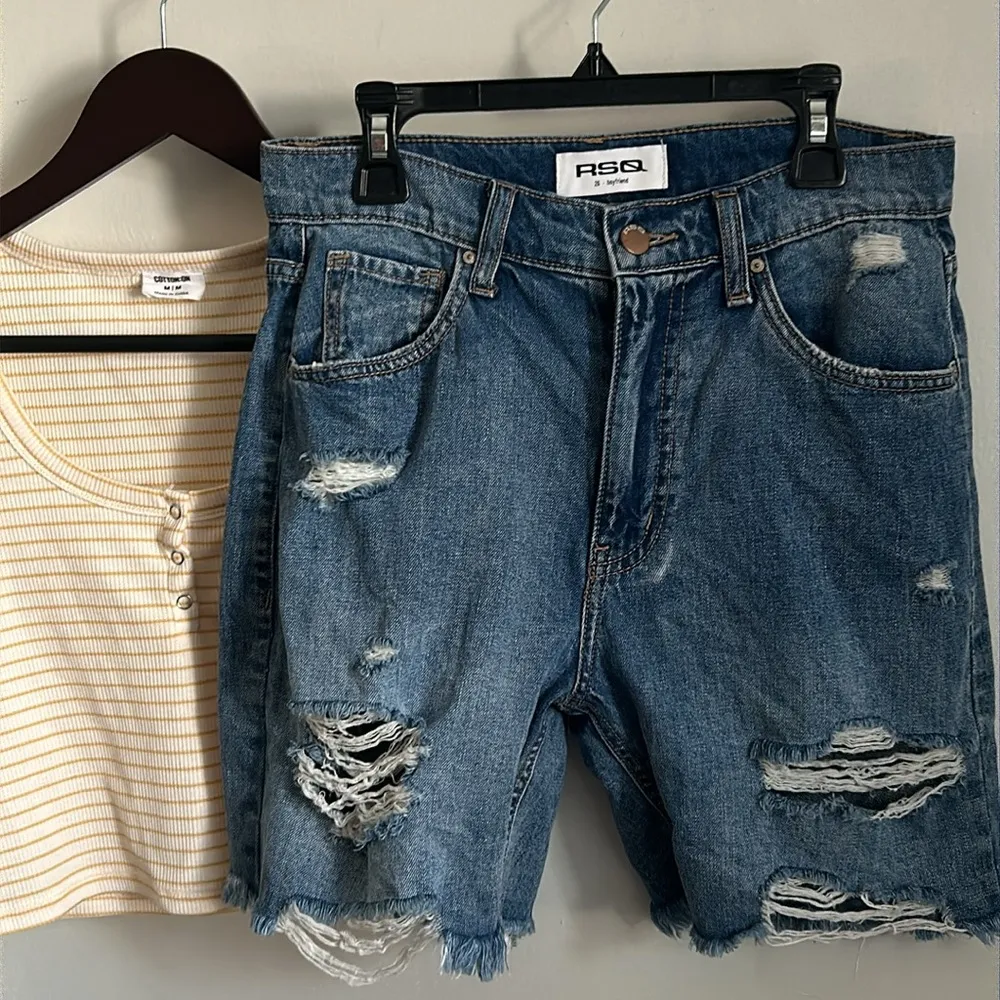 RSQ Distressed Raw Hem Boyfriend Denim Jean Bermuda Cut Off Shorts - Image 10