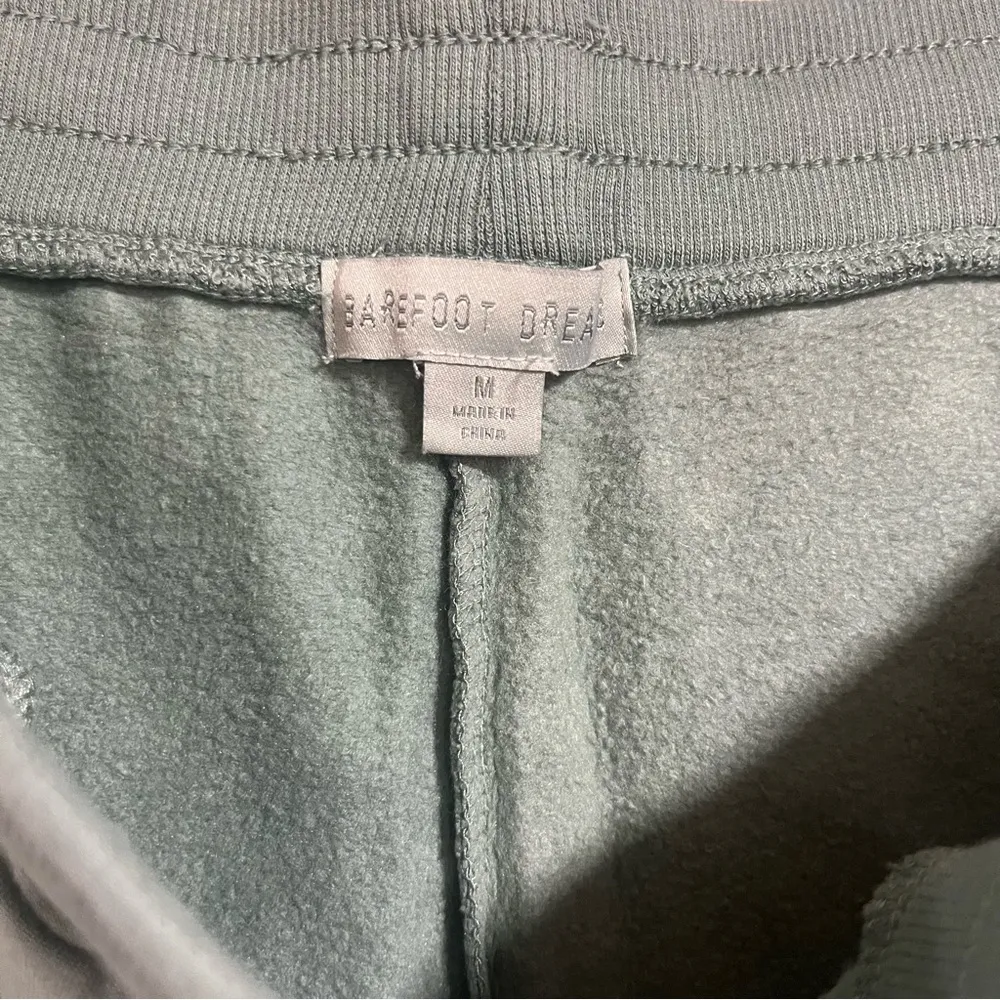 Barefoot Dreams  Green Joggers with Cozy Fit - Image 5