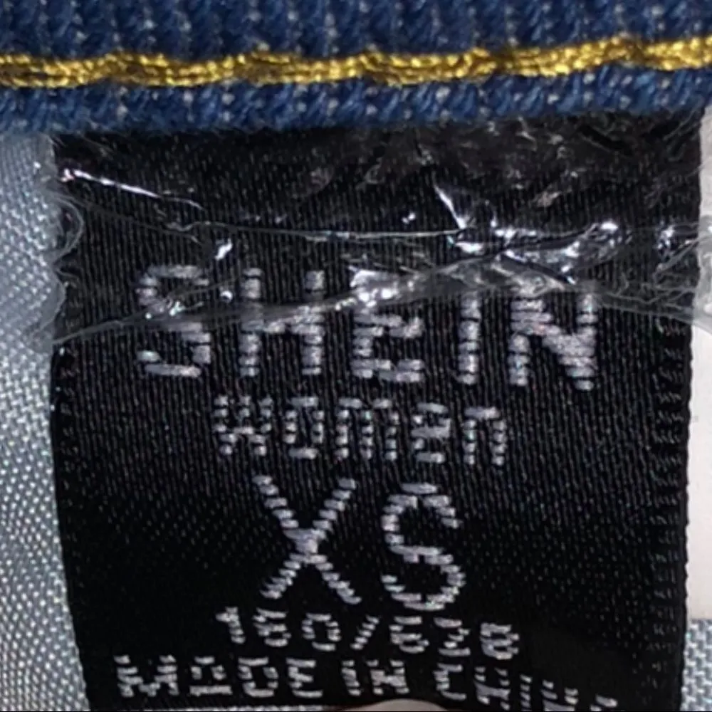 Shein high ruffle waisted wide legged jeans - Image 4