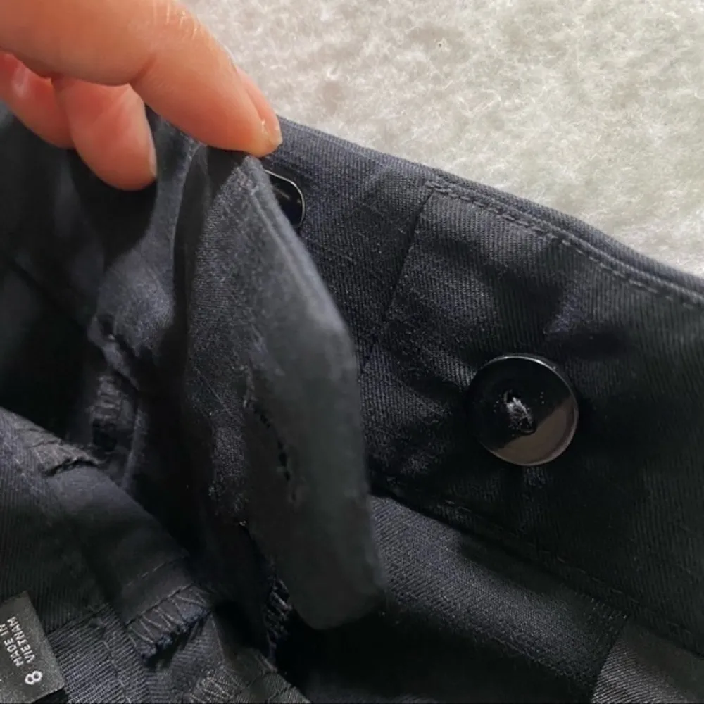 LOFT Linen Blend Wide Leg Crop Pant‎ - Image 9