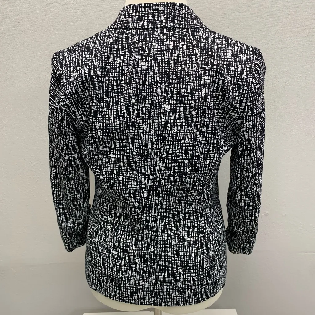 Nine West  Woman’s Blazer.  Size 12 - Image 3