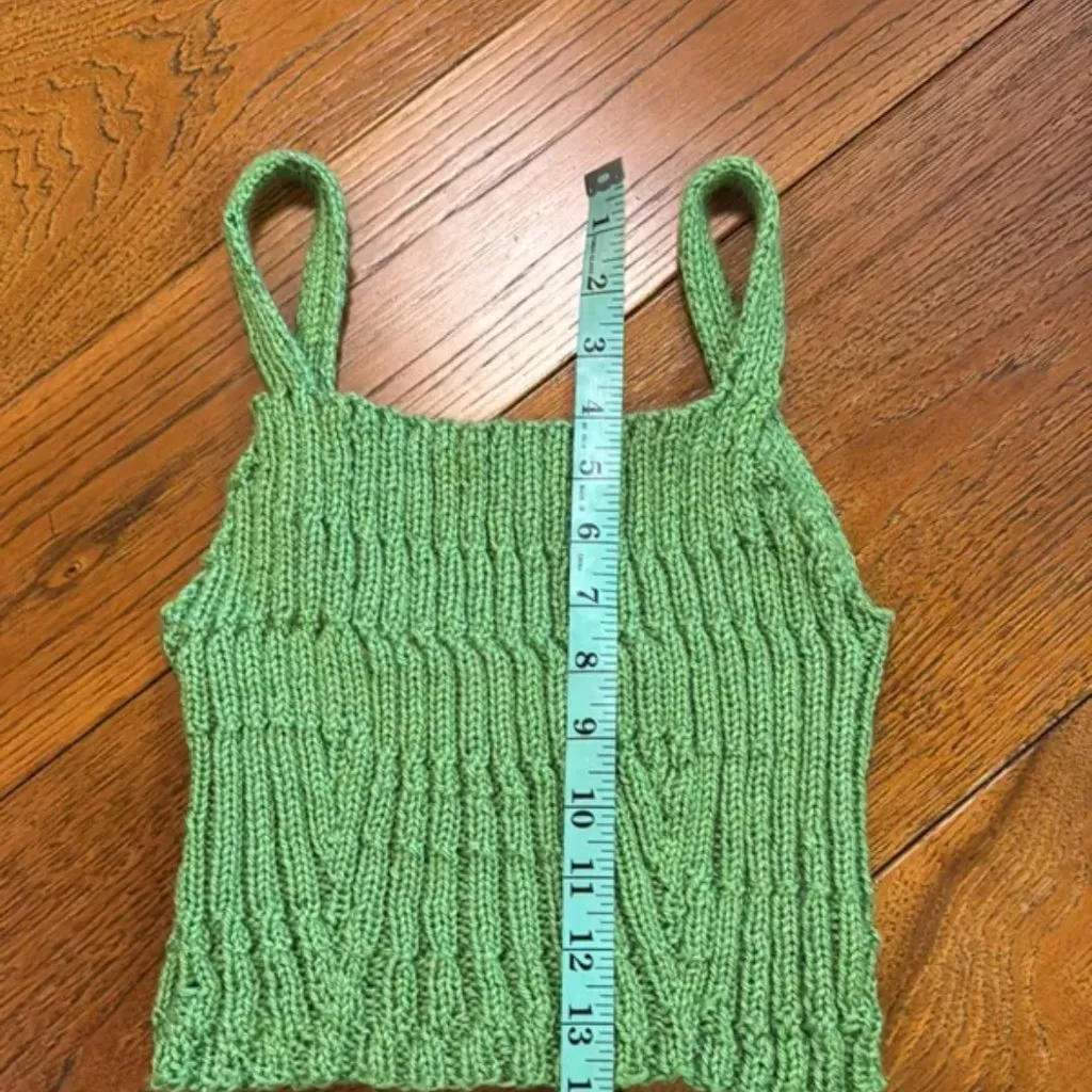 No brand kelly green crochet top small - Image 4